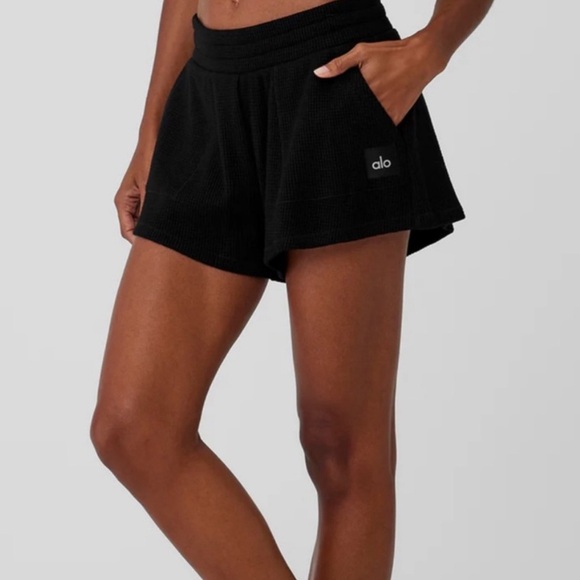 Alo Waffle High-Waist Weekend Escape Short - Picture 1 of 4